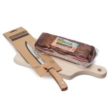 Rakúska slanina na doske s nožom