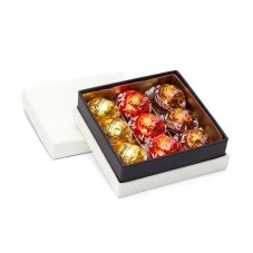 Luxusní dárková krabička s pralinkami Luxusní dárková krabička s pralinkami